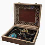 VINTAGE BOX